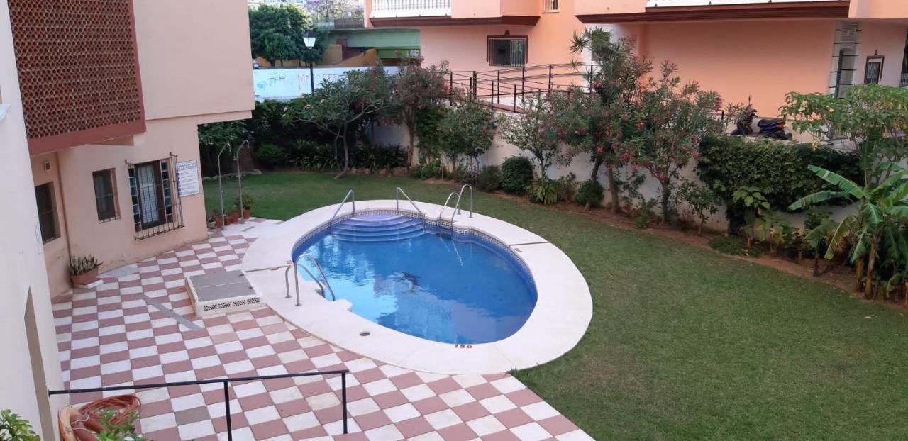 Beautiful Apartment In Third Line Beach Boliches فوينخيرولا المظهر الخارجي الصورة