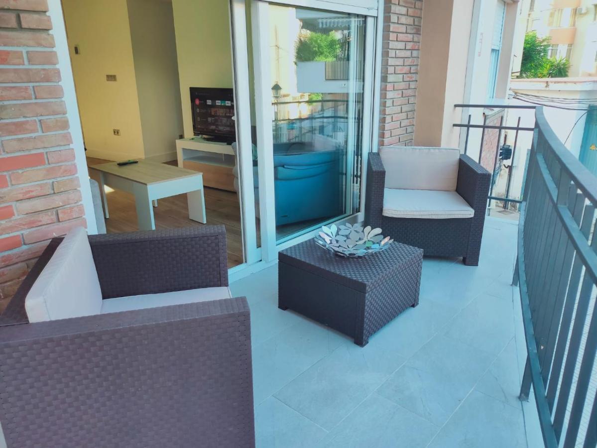 Beautiful Apartment In Third Line Beach Boliches فوينخيرولا المظهر الخارجي الصورة